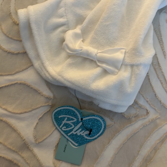 The Bride Robe - Picture 2 of 7